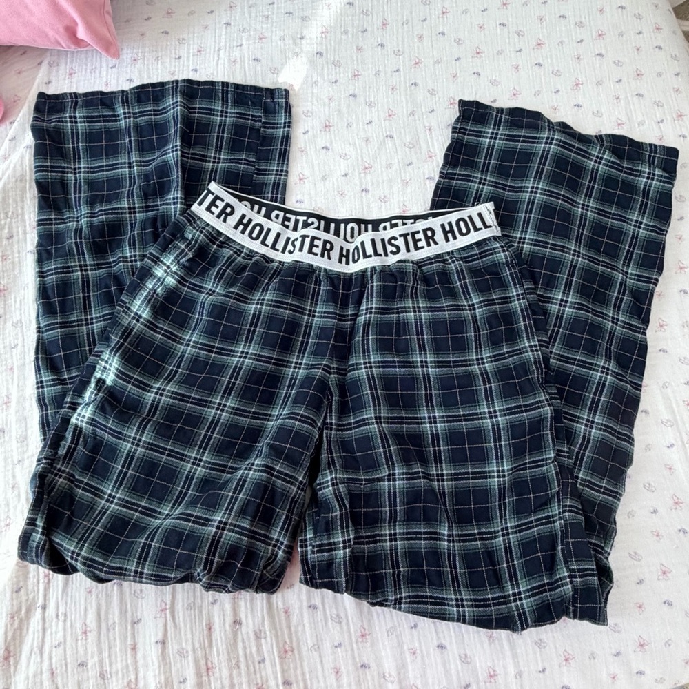 Hollister Plaid Sleep Pants (XS)